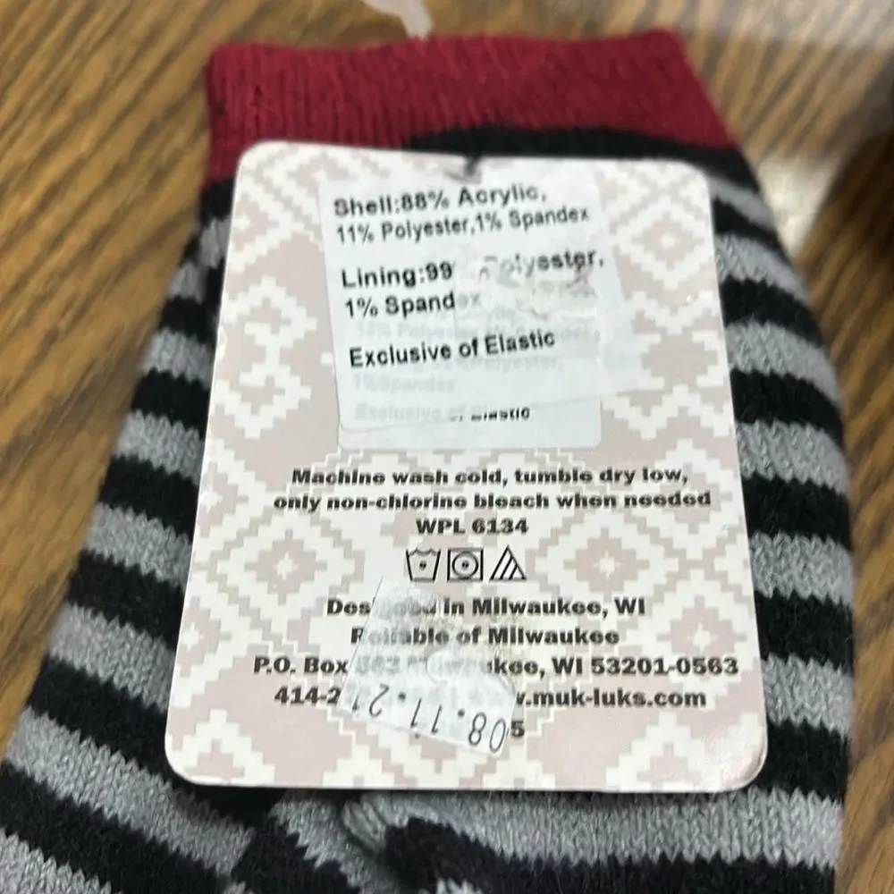Muk Luks cozy lined socks with grip padding NWT